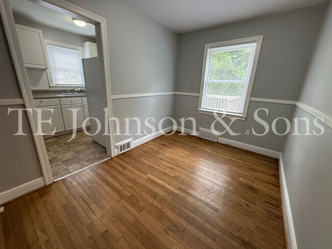 Building Photo - Charming Renovated 3BR Home