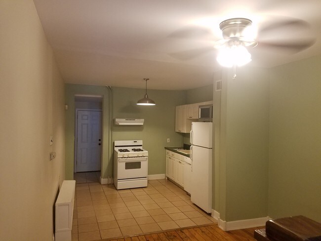 Building Photo - 413 Gittings St