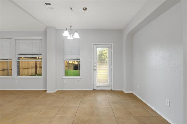 Building Photo - 932 Peach Ln