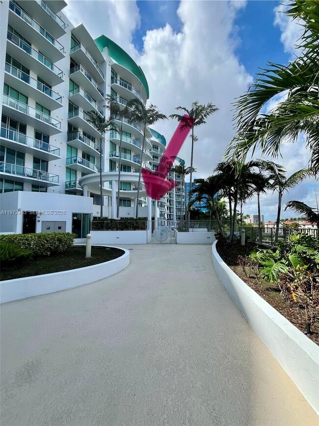 Building Photo - 3029 NE 188th St