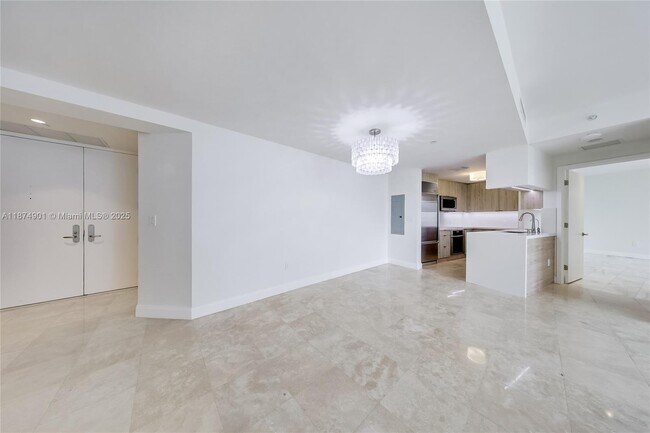 Building Photo - 901 Brickell Key Blvd