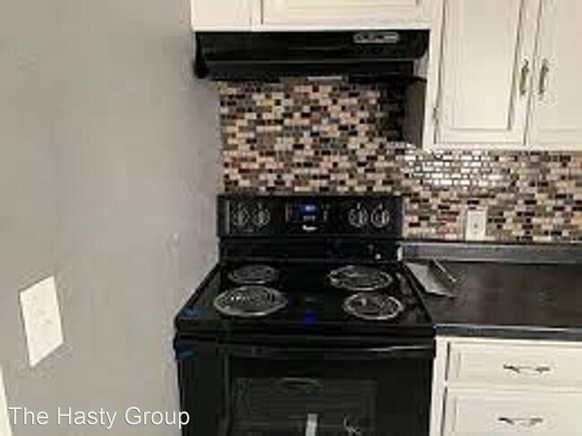 Building Photo - 2 br, 1 bath House - 1618 E 37th St