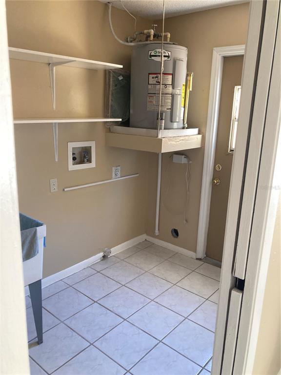 Building Photo - 3588 Meriden Ave