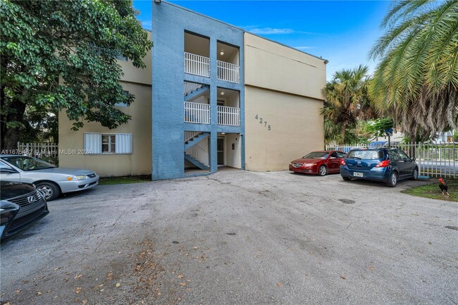 Building Photo - 4275 NW S Tamiami Canal Dr