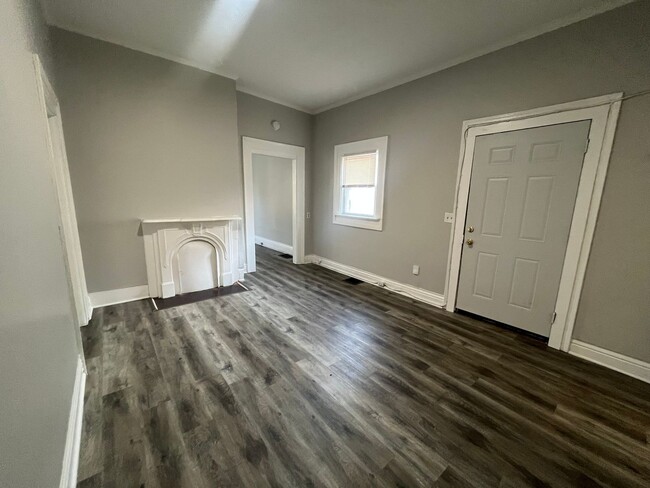 Building Photo - Cozy 2 BD/1BA