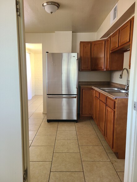 Building Photo - 244 N Westmoreland Ave