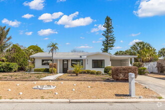 Building Photo - NEWLY RENOVATED Home For Rent in St Peters...