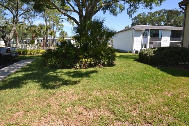 Building Photo - 336 Woodlake Wynde