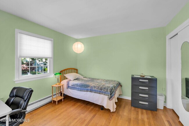 Building Photo - 720 Crescent Pl