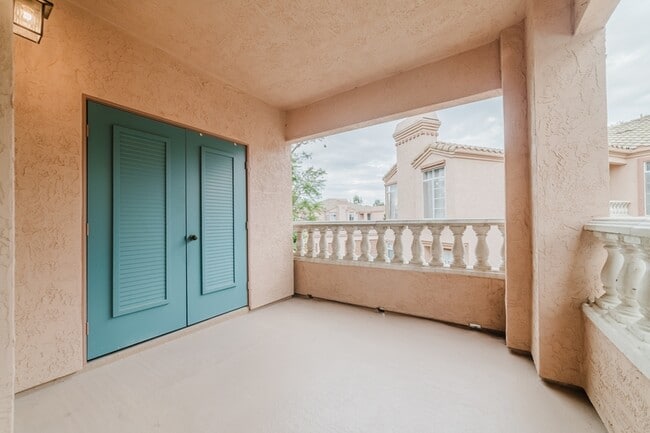 Building Photo - 3547 Cameo Dr