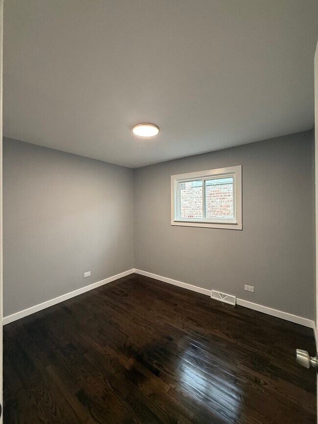 Building Photo - 7732 Lotus Ave