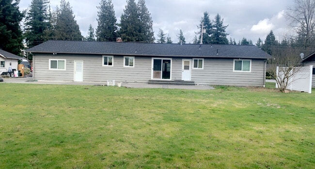 Building Photo - 8071 Emery Rd