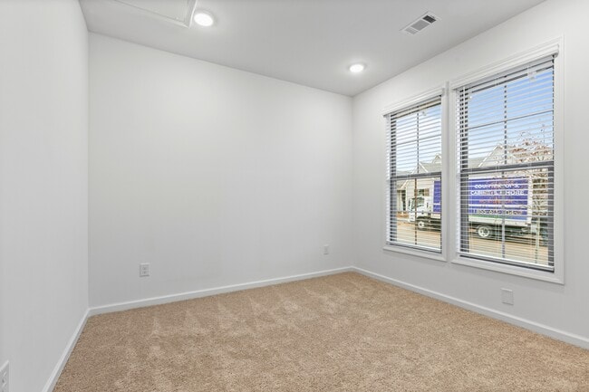 Building Photo - 126 Summer St