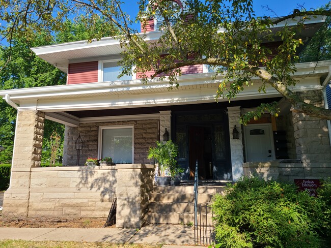 Building Photo - 405 S MacArthur Blvd