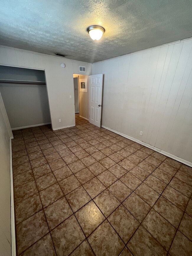 Building Photo - 7178 Conant Ave