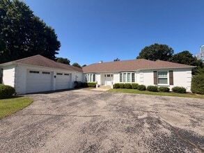 Building Photo - Forest Hill Schools - executive home