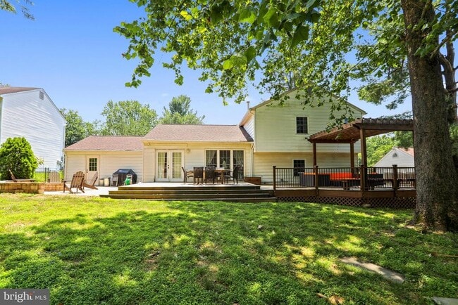 Building Photo - 10145 Colebrook Ave