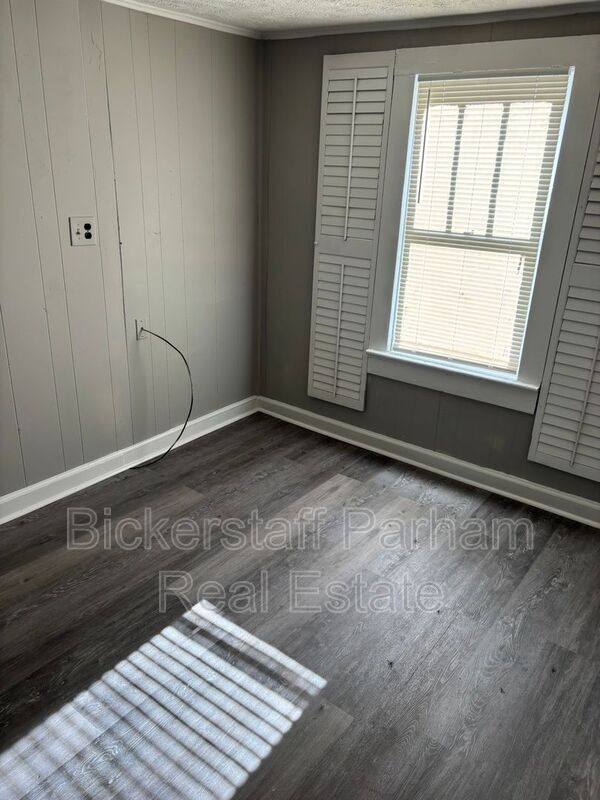 Building Photo - 3011 18th Ave