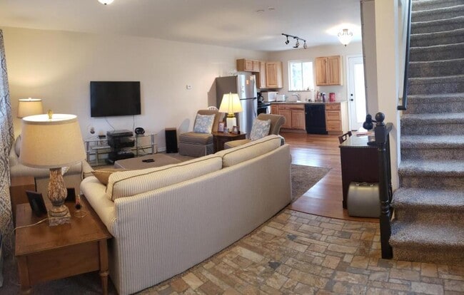 Building Photo - 1885 Upland Ave