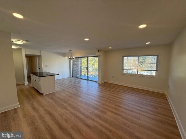 Building Photo - 3842 Bel Pre Rd