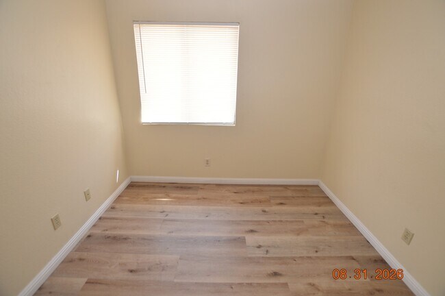 Building Photo - 5265 Child Ct