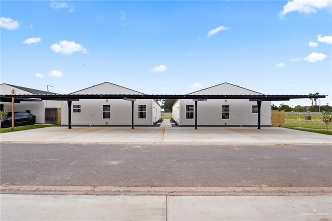 Building Photo - 2604 Brownjay Rd