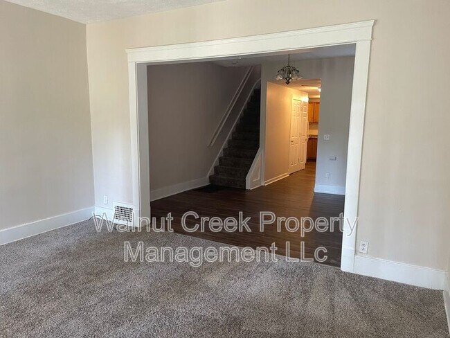 Building Photo - 2105 E 31st St