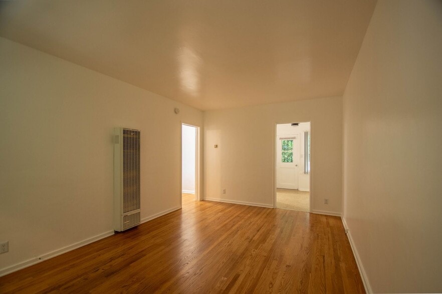 Building Photo - 14437 Dickens St