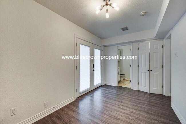 Building Photo - 2722 Knight St