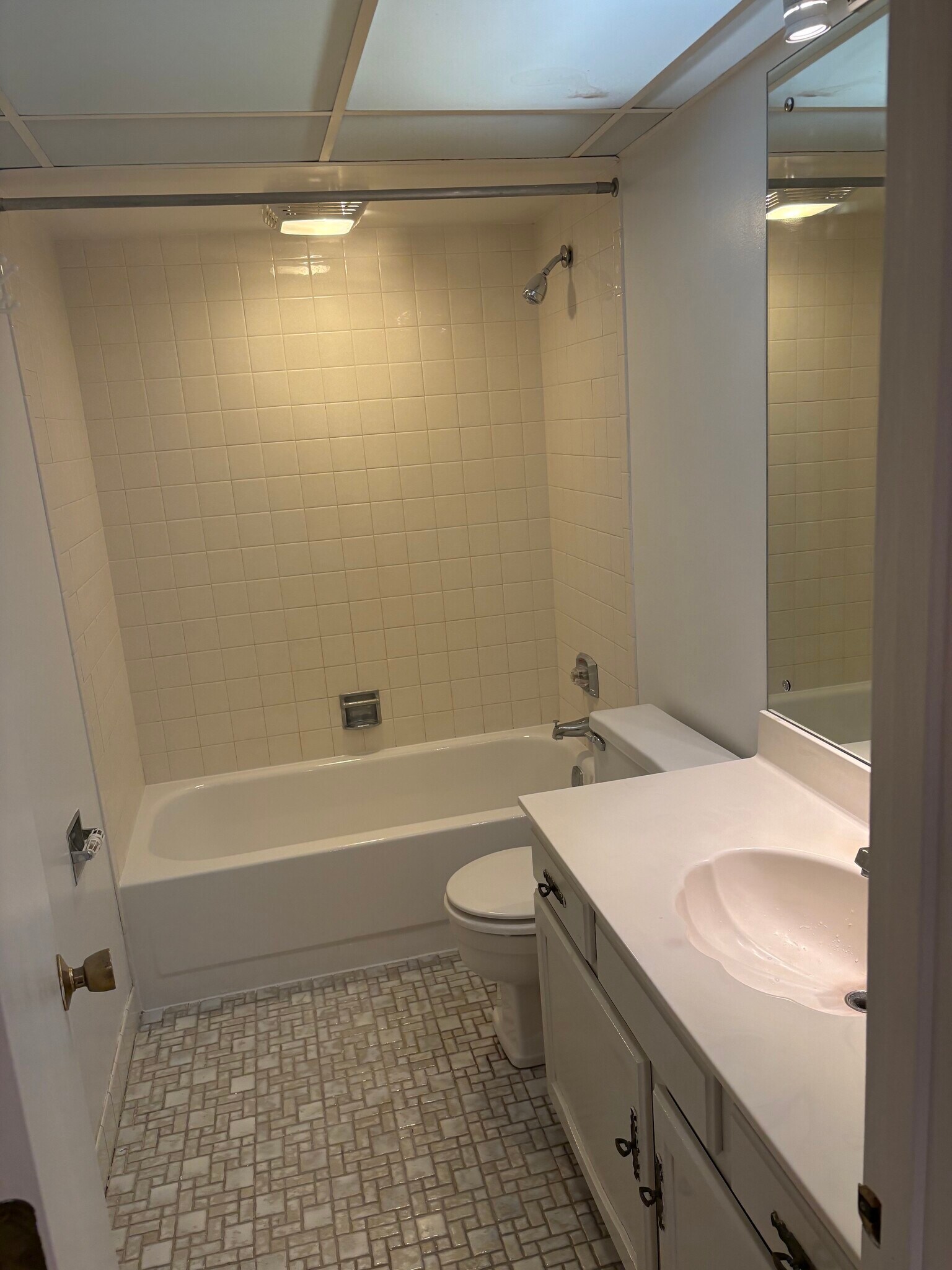 Building Photo - 475 Plum Creek Dr