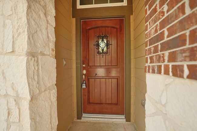 Building Photo - 9960 Golden Field Ln