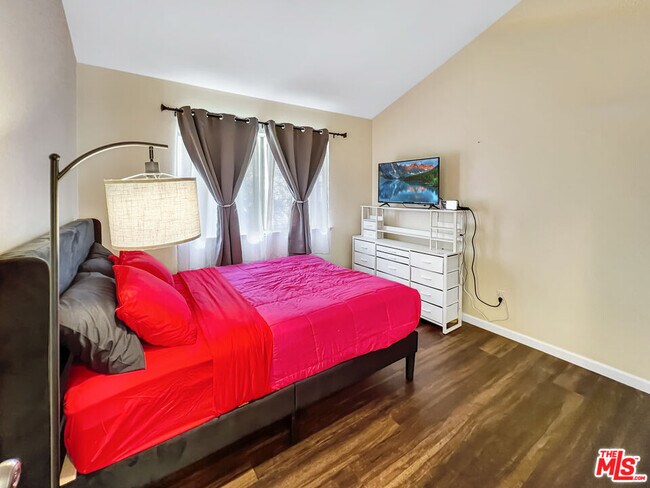 Building Photo - 13701 Hubbard St