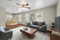 Building Photo - 1009/1011 Advance St