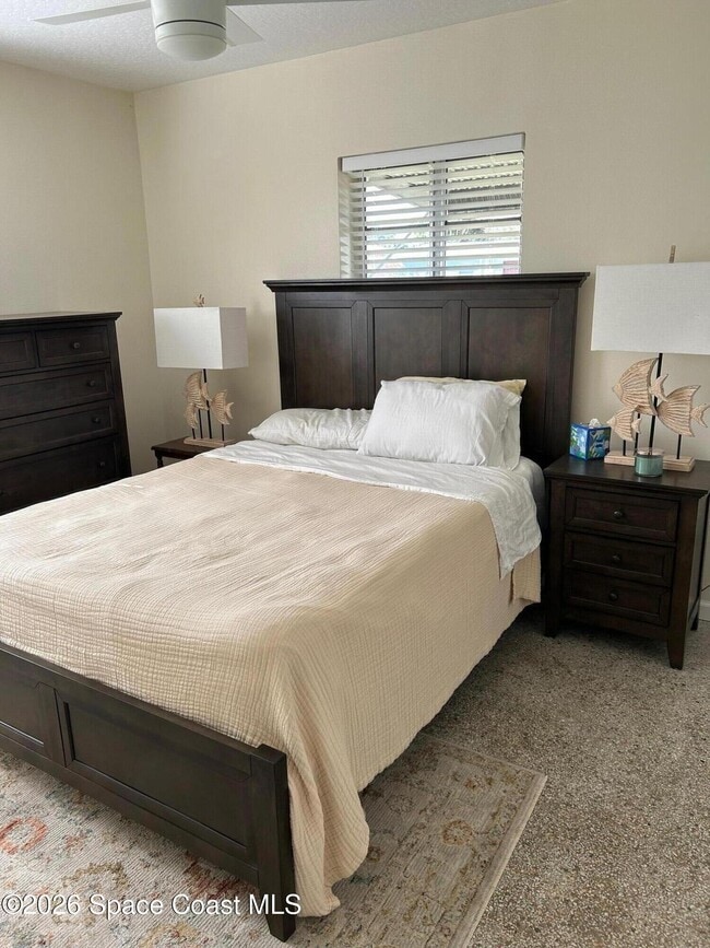 Building Photo - 1915 S Park Ave