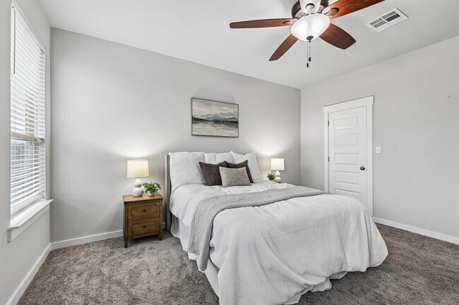 Building Photo - 160 Syrah Ct