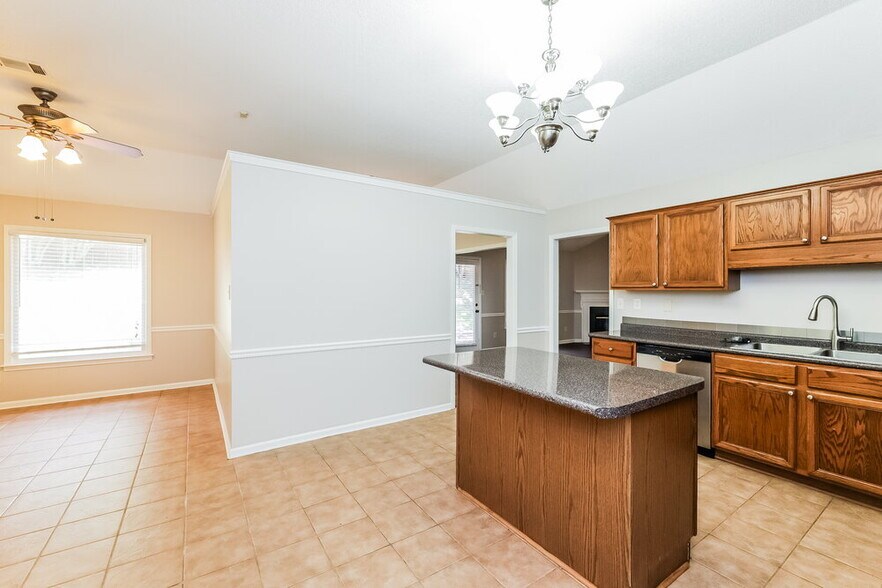 Building Photo - 482 Sanga Cir W