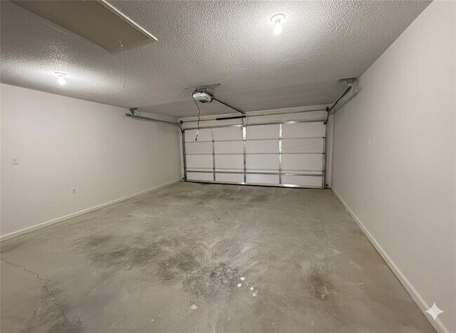 Building Photo - 2484 Morning Glory Ln NW