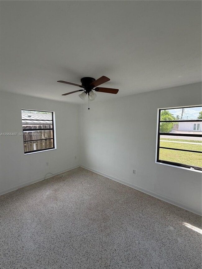 Building Photo - 4361 SW 97th Ct