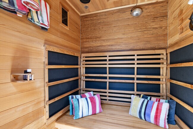 Building Photo - 227 Neptune Ave