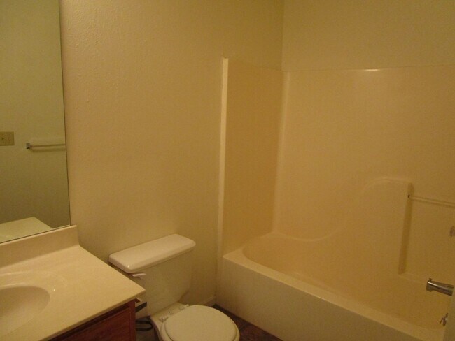 Building Photo - 4302-4304 Cheryl Ct.