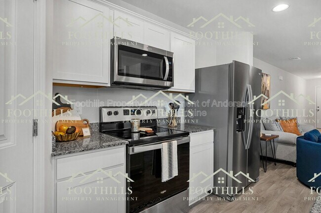 Building Photo - 145 Adger Rd