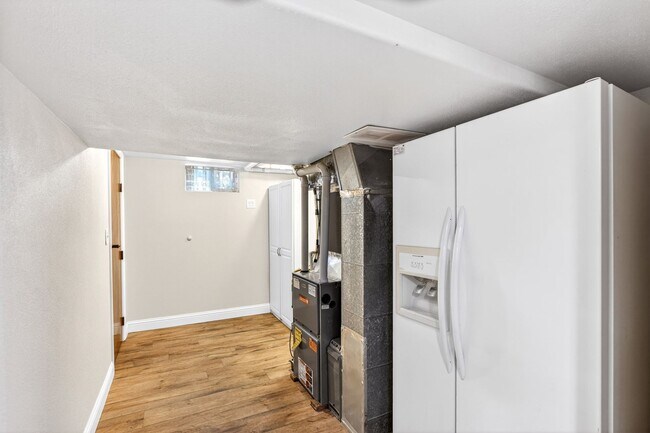 Building Photo - 1414 NE 109th Ave