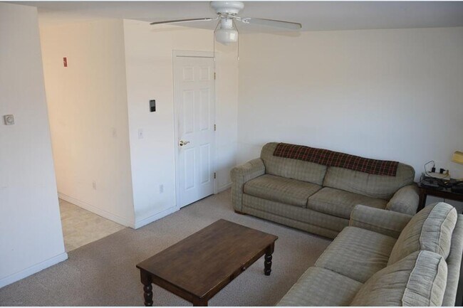 Building Photo - 130 Norfolk St