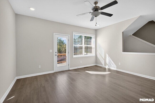 Building Photo - 3447 Hidden Valley Cir