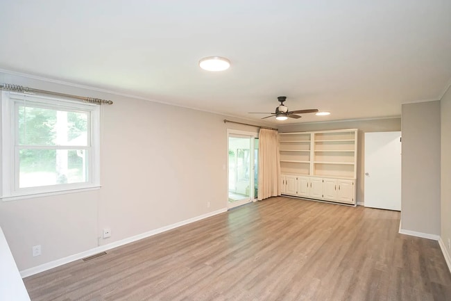 Building Photo - Brentwood Oasis: 3 Bed, 2 Bath Home on 5+ ...