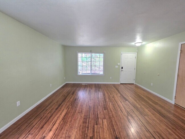 Building Photo - Gated Community