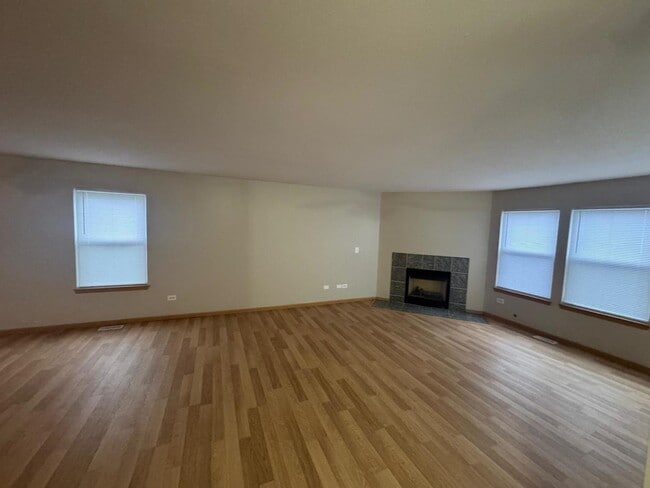 Building Photo - 655 Winston Dr