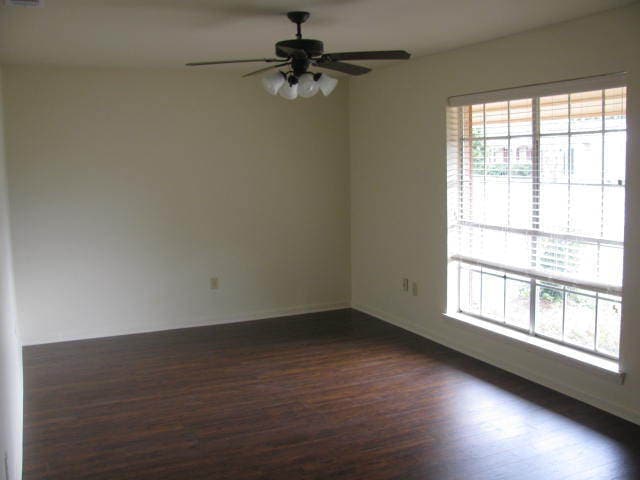 Building Photo - 2005 Glenhaven St