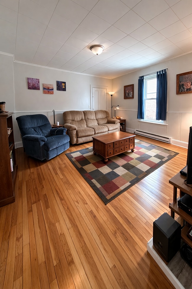 Building Photo - 110 E 4th Ave