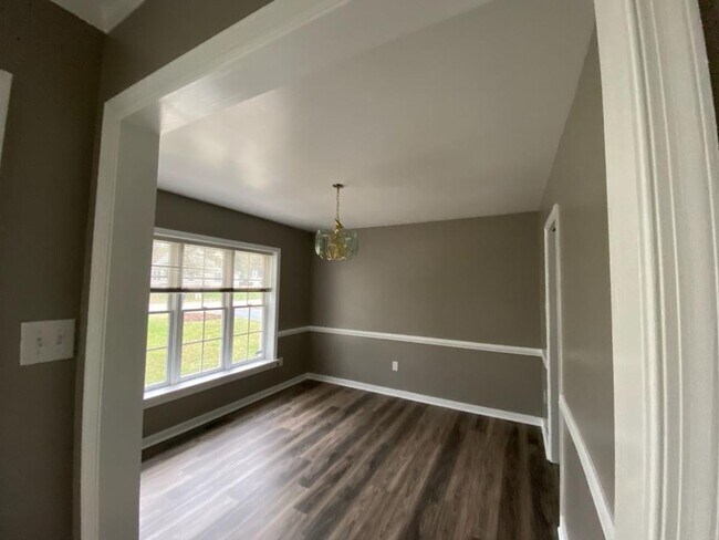 Building Photo - HOUSE AVAILABLE IN BAXTER RIDGE SUBDIVISIO...